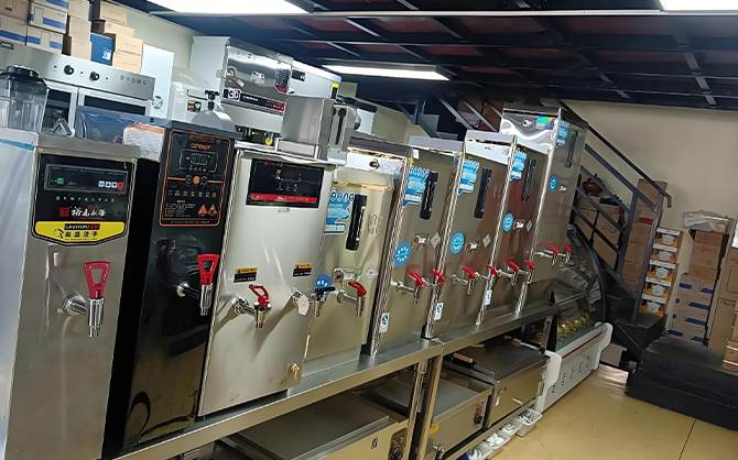 高校食堂廚具升級記:安全與效率并重